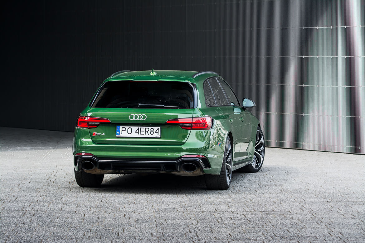 Audi RS4 Avant B9 2.9 TFSI V6 450 KM Tiptronic quattro