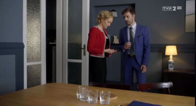 O mnie się nie martw 6 sezon odcinek 5, Sylwia (Aleksandra Adamska), Paweł (Marcin Korcz)