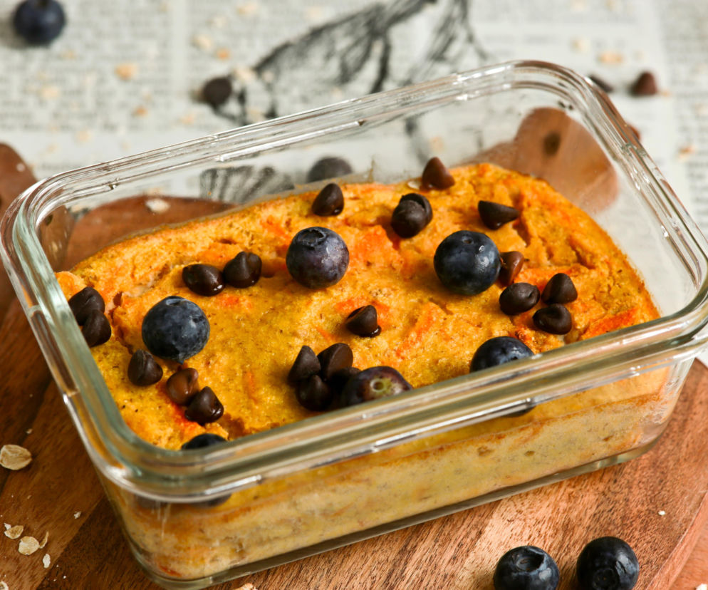 Pieczona owsianka marchewkowa jak wilgotne ciasto – robisz raz, jesz przez 2 dni i ciągle jest dobra