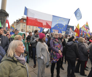 Ogromny protest w Warszawie. Tłumy ruszyły ulicami miasta, nie obyło się bez incydentów.