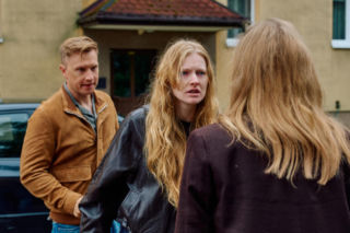 Na Wspólnej odc. 4289. Wiola (Tamara Arciuch), Igor (Jakub Wesołowski), Anastazja (Alicja Matusiak)