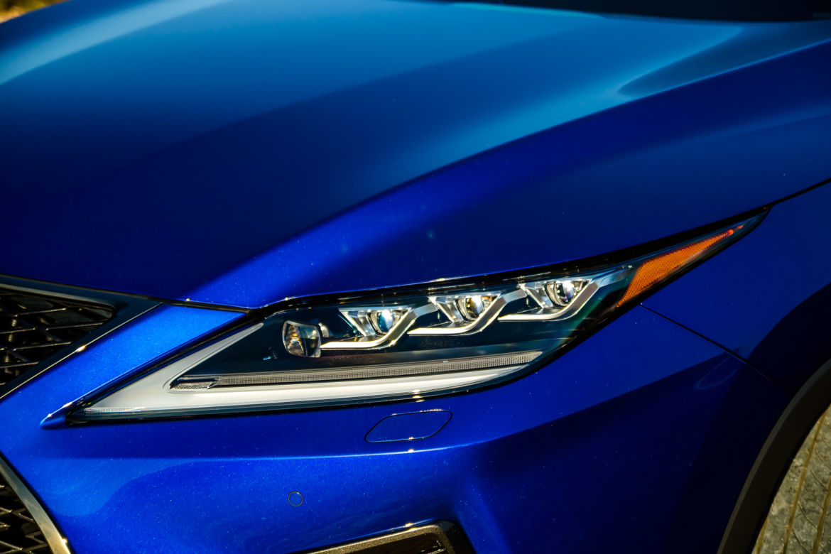 Lexus RX lifting 2020