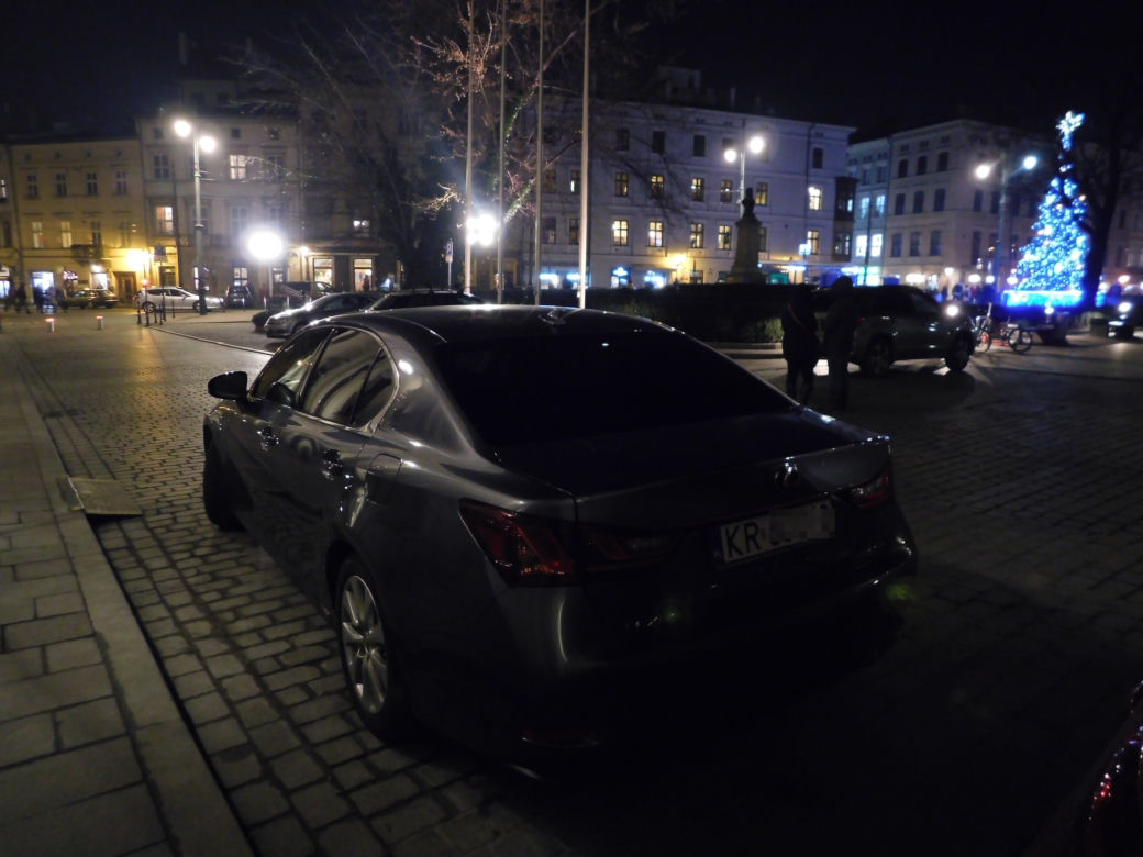 Taką FURĄ jeździ prezydent Krakowa