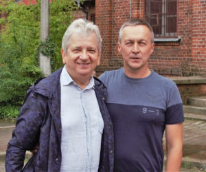 Mały Zgon. Ekipa filmowa z Juliuszem Machulskim w byłym areszcie w Bartoszycach
