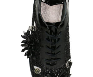 buty z ozdobami