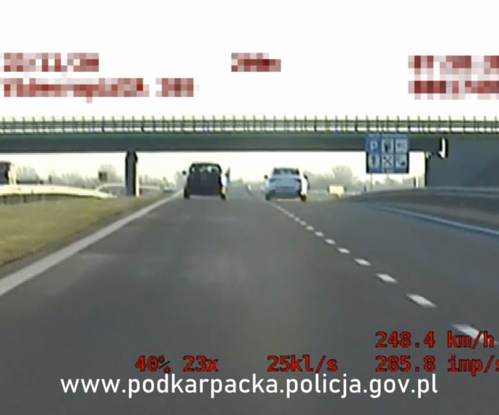 Pijany pędził A4 250 km/h