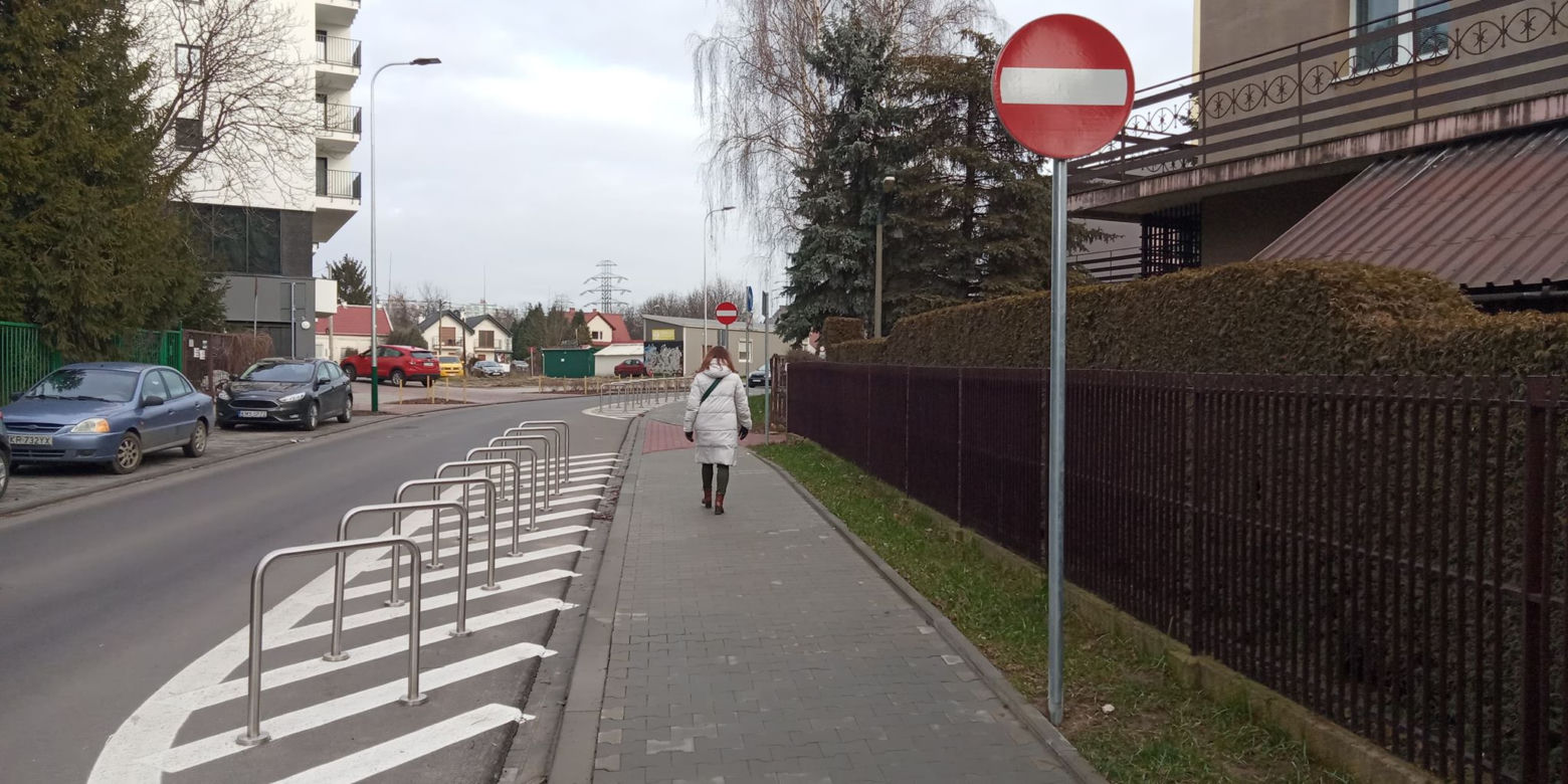 Mieszkańcy Prądnika Czerwonego skarżą się na... las znaków