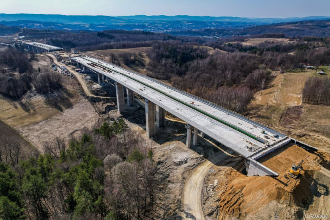 Najwyższa estakada w Polsce powstaje na S19 Babica Jawornik. Na plac budowy prowadzą serpentyny