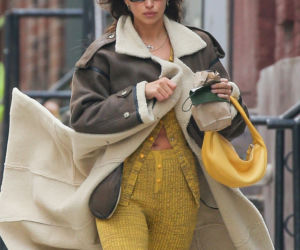 Irina Shayk w płaszczu zaprojektowanym przez Sarę Mannei