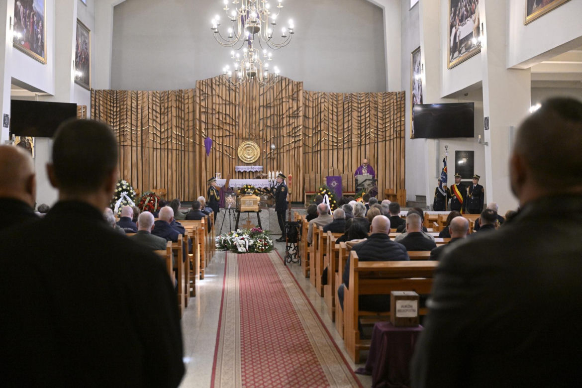 Pogrzeb strażnika miejskiego z Warszawy. Krzysztof zmarł na służbie