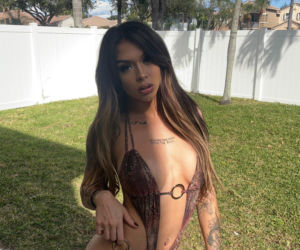 Elayna Black/Cora Jade