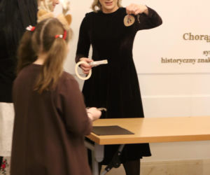 W Pałacu Prezydenckim już święta. Marta Nawrocka z rodziną ubierała choinkę