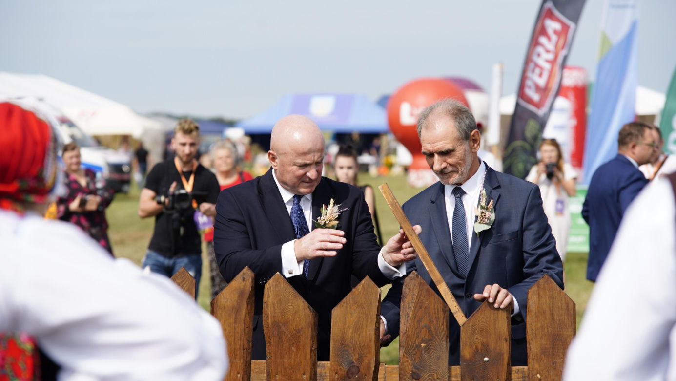 Zenek i upał rozgrzały publiczność. Tak wyglądały Dożynki Wojewódzkie 2023 w Radawcu