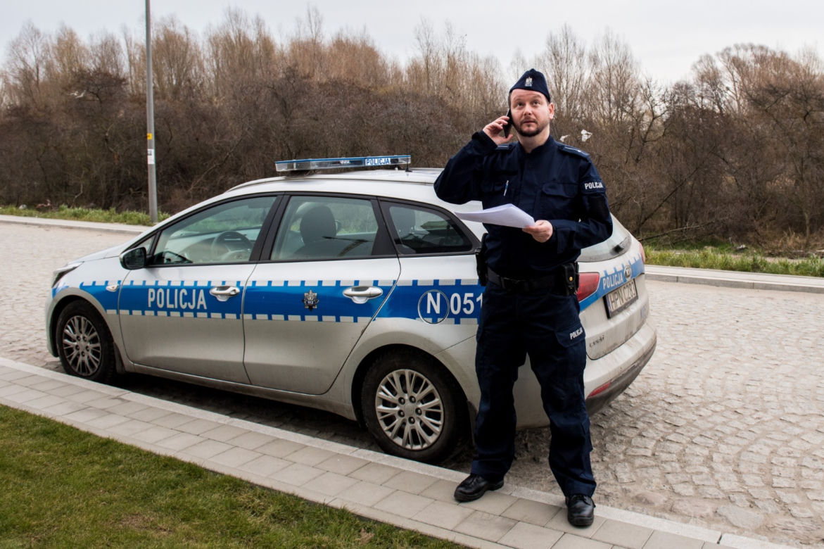 Koronawirus w Trójmieście. Tak policjanci sprawdzają czy przestrzegasz kwarantanny