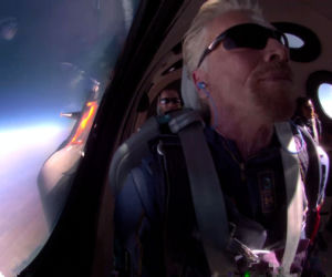 Miliarder Richard Branson poleciał w kosmos 