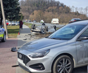 Dachowanie na drodze krajowej nr 75 w Czchowie