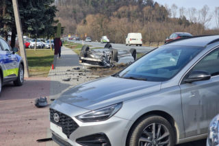 Dachowanie na drodze krajowej nr 75 w Czchowie