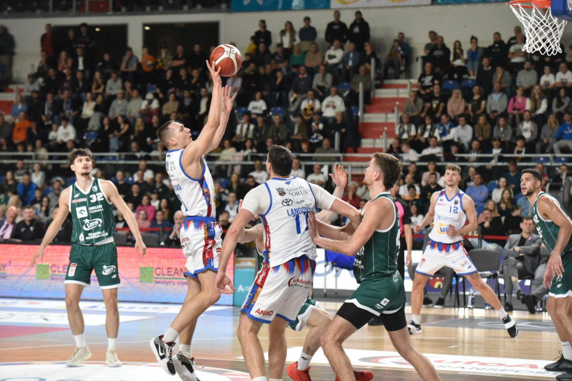 Arriva Lotto Twarde Pierniki Toruń - Legia Warszawa, zdjęcia kibiców i zawodników z meczu Orlen Basket Ligi