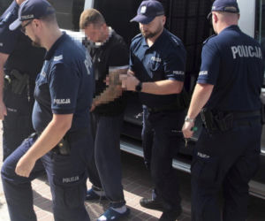 Rafał i Aleksander pobili Adama Niedzielskiego w centrum miasta. Były minister okazał im łaskę