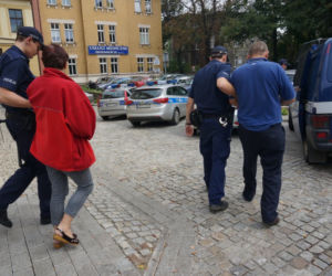 dziecko wypadło z balkonu