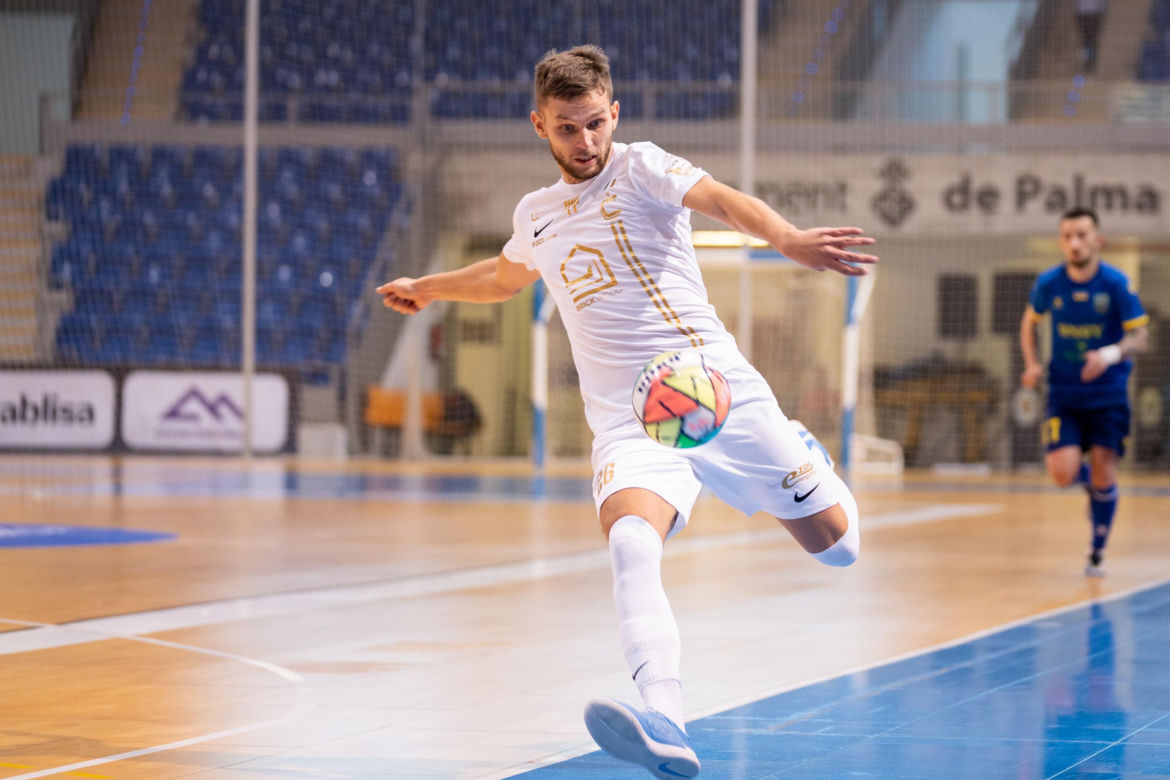 Constract Lubawa - FC Hit Kyiv 6:5 w fulsalowej Lidze Mistrzów na Majorce