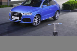 Audi Q3 z elektryczną deskorolką