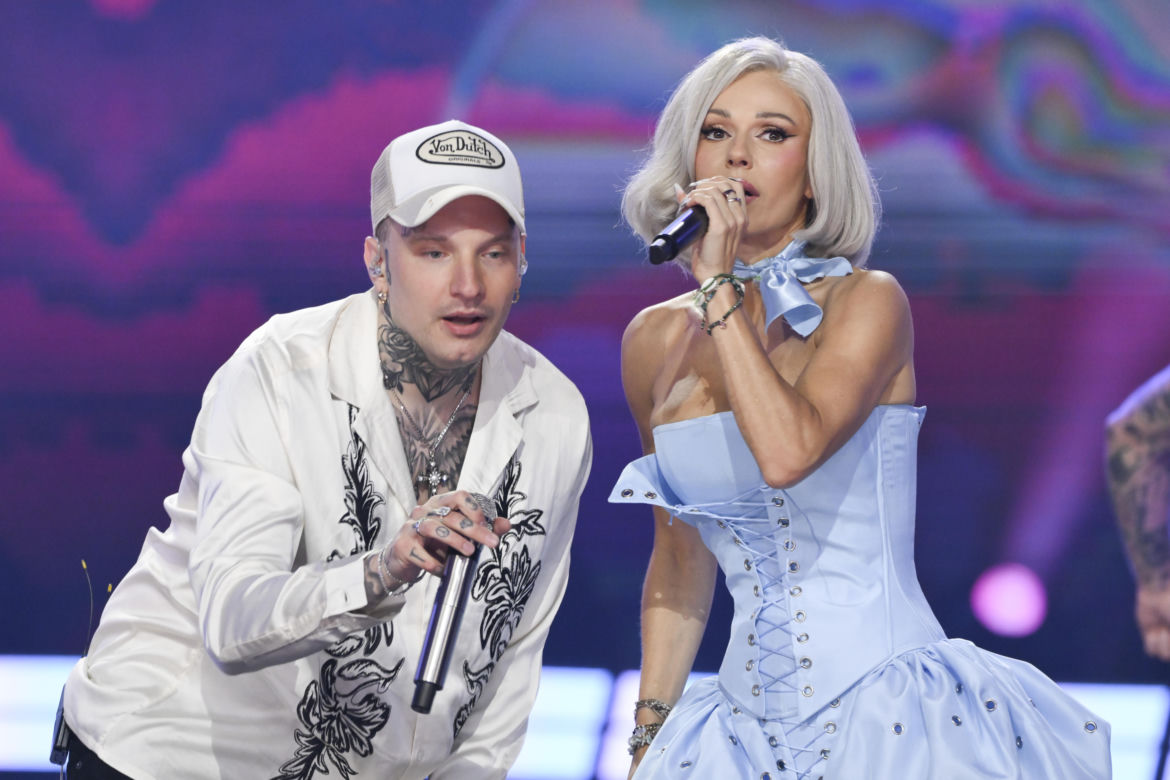 Zaśpiewała w "The Voice Kids" hit Dody i Smolastego. Piosenkarka od razu zareagowała 
