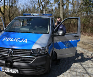 Nowe policyjne furgony patrolowe 