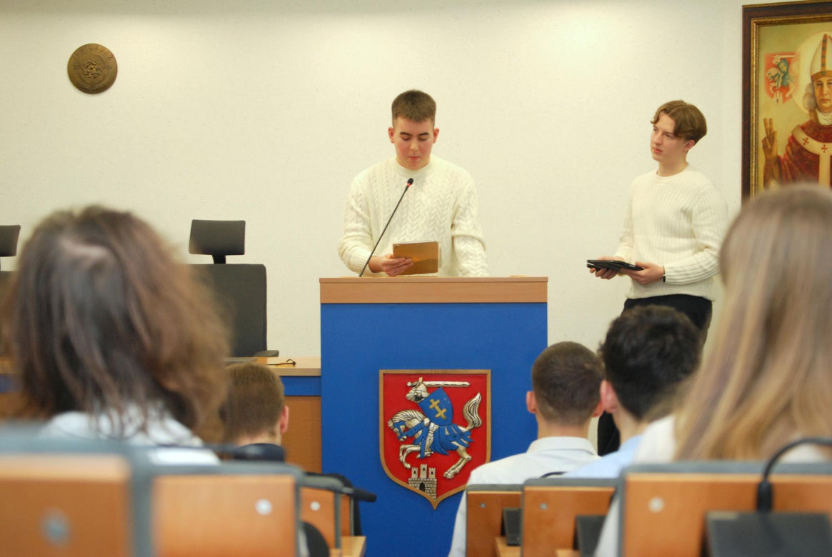 Debata młodzieży odbyła się w ramach kampanii profilaktycznej „Widzę – Rozmawiam – Reaguję”