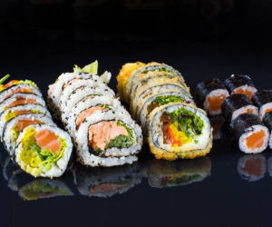 Japońskie przysmaki w Warszawie: sprawdź, gdzie zjeść najlepsze sushi! [RANKING]