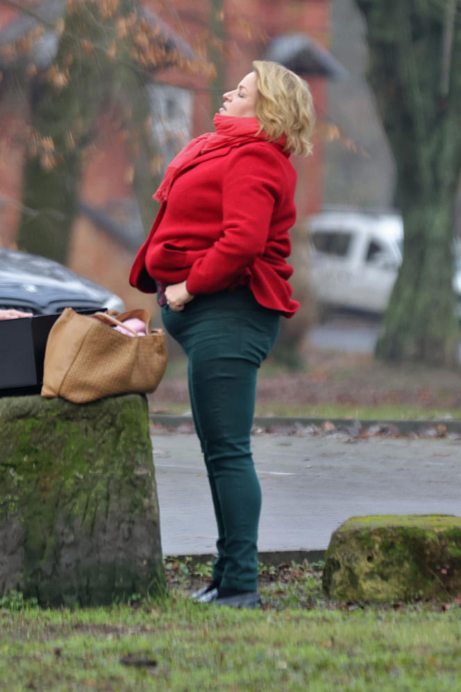 Katarzyna Bosacka w parku