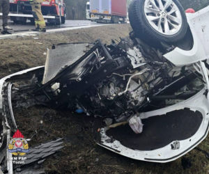 Groźny wypadek pod Toruniem! Zderzyły się osobówka i ciężarówka