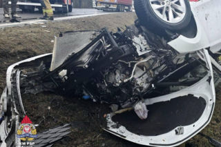 Groźny wypadek pod Toruniem! Zderzyły się osobówka i ciężarówka