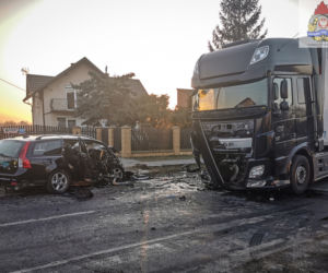 Łódzkie. Kobieta i 2-letnie dziecko nie żyją, 7-latek ranny po wypadku niedaleko Skierniewic