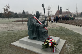 W Kazimierzu Biskupim stanął pomnik bp Jana Lubrańskiego