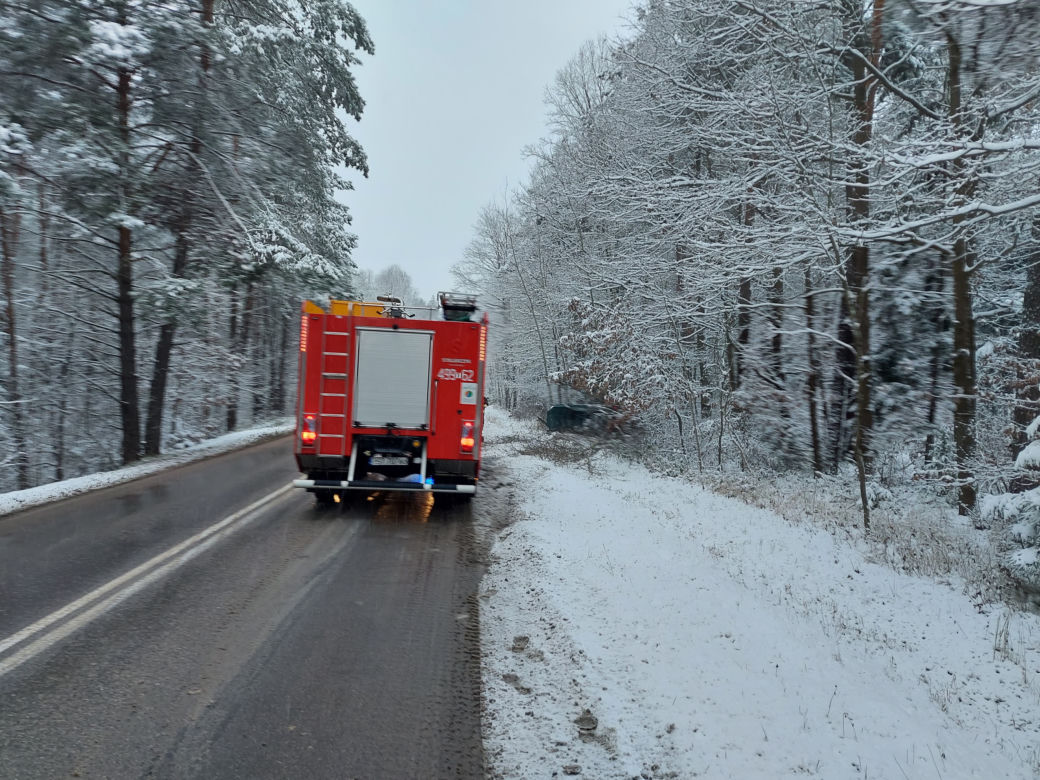 Kolejne dachowanie! Tym razem w Rzepińskim Lesie