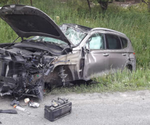 Koszmarny wypadek w Łososinie Dolnej. Strażacy rozcinali zmasakrowanego opla