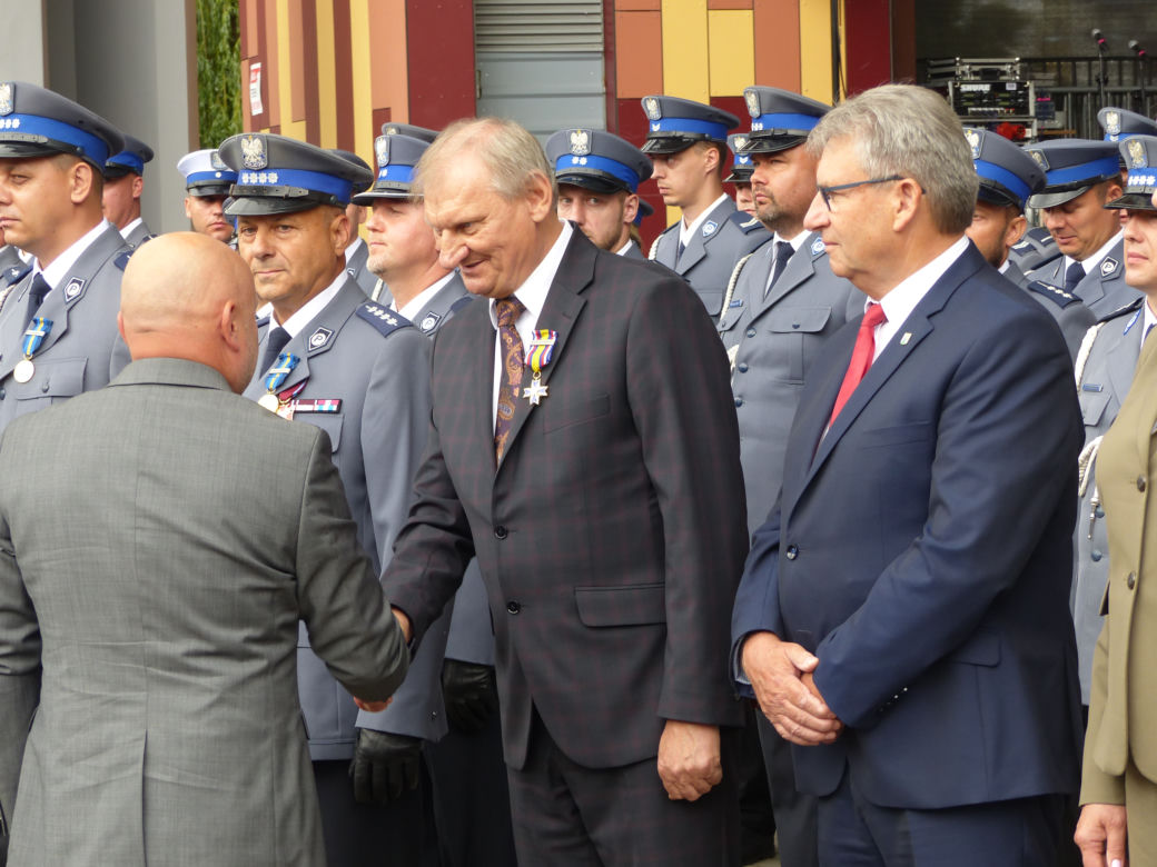 Awanse i odznaczenia