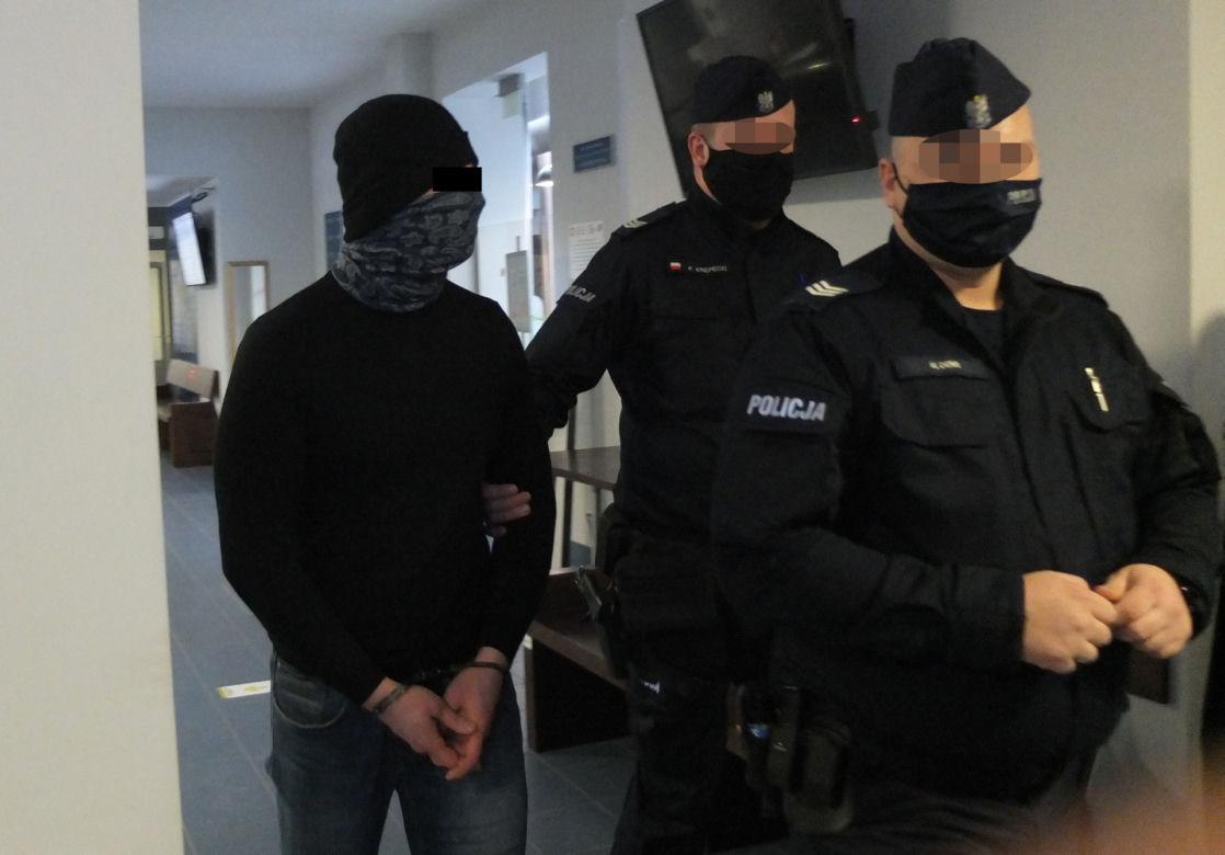Prawie go zabił! Piotr P. przed sądem odpowie za atak na kierowcę Bolta