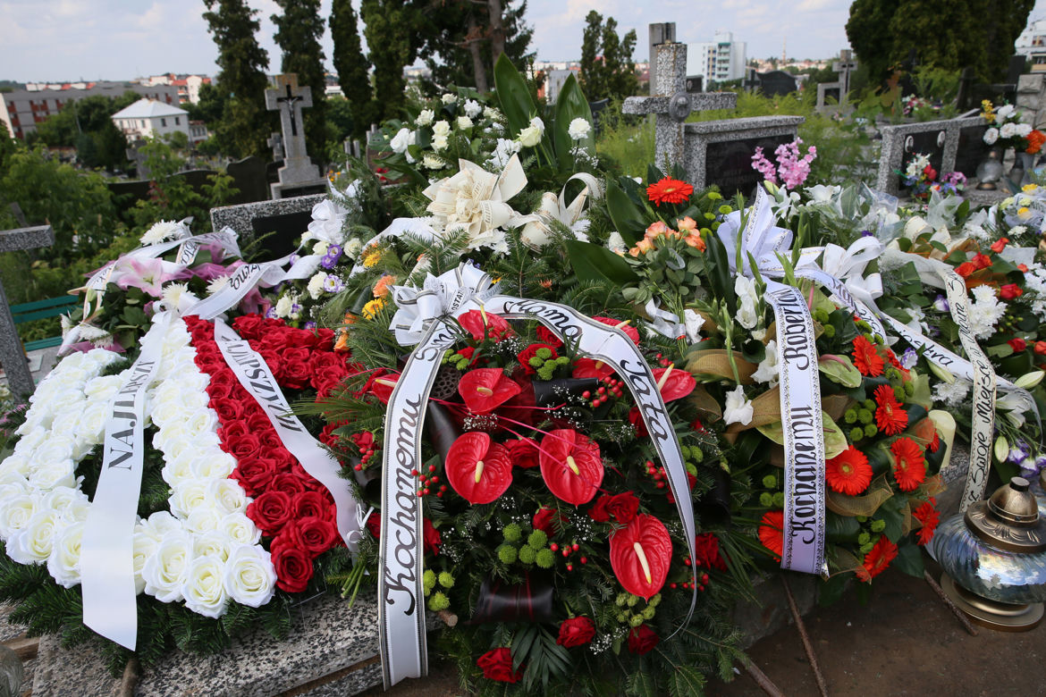 Tragicznie zmarłego kierowcę pożegnał sznur ciężarówek. Pogrzeb Roberta S.