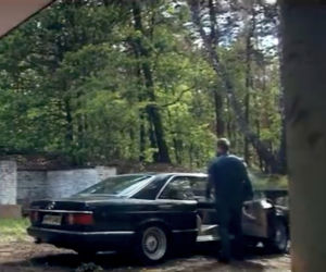 Mercedes 500 SEC w filmie Świadek Koronny