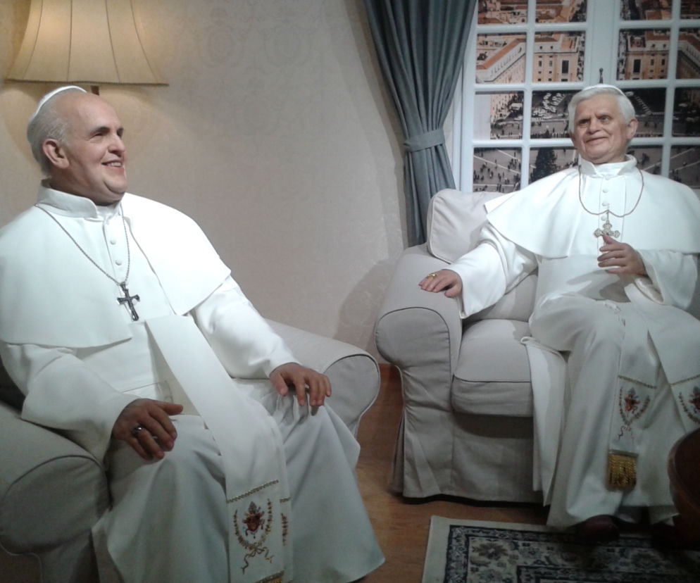 Papież Franciszek i Benedykt XVI w Krakowie! Można ich spotkać w muzeum figur woskowych [AUDIO, ZDJĘCIA]