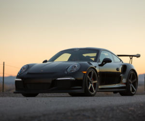 Porshe na felgach Vossen