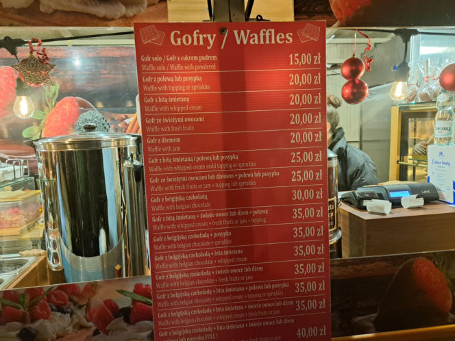 Jarmark Bożonarodzeniowy 2025 na Rynku Głównym w Krakowie. Jedzenie drogie jak nigdy