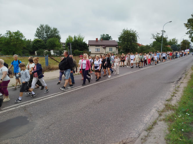 Siedleccy pielgrzymi są już w drodze na Jasną Górę. 46. pielgrzymka piesza z Siedlec do Częstochowy wyruszyła 2 sierpnia