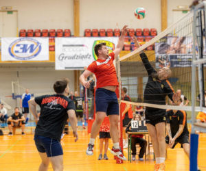 Siatkarskie środowisko zagrało w turnieju charytatywnym dla Adama Przybylaka. Mamy zdjęcia 