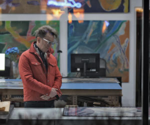 Paweł Wilczak szuka złota w w lombardzie