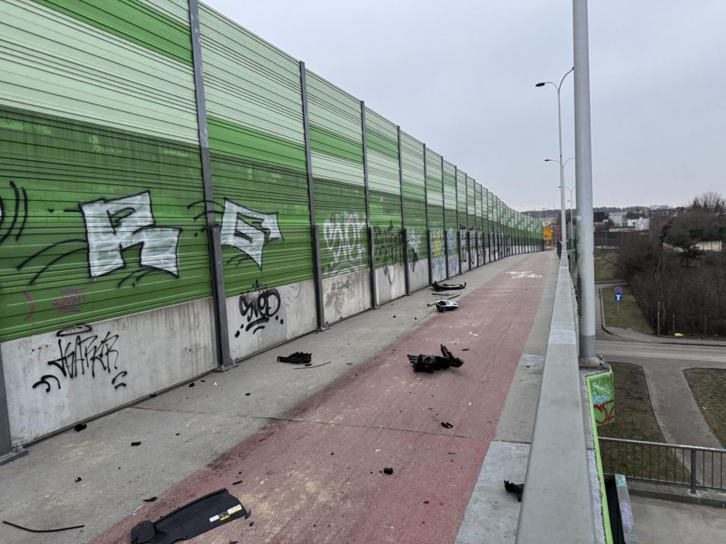  Warszawa. Wypadek na ul. Marsa. Zderzenie sześciu pojazdów [ZDJĘCIA]