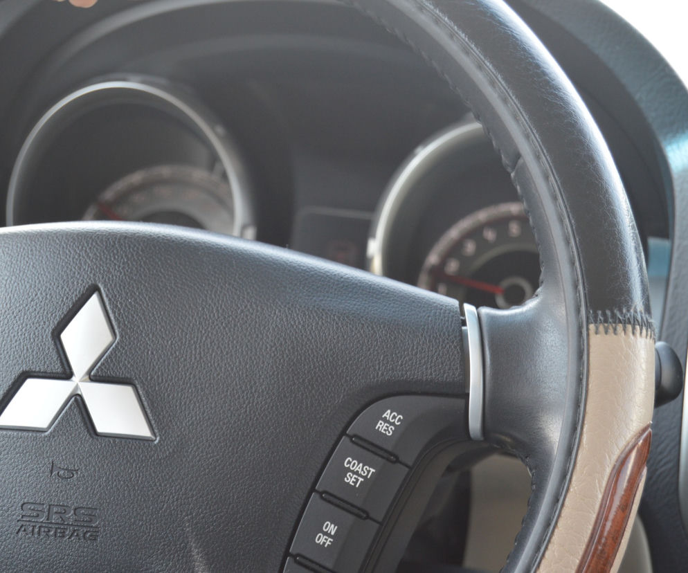 Białystok. 19-latek w mitsubishi zatrzymany do kontroli. Zachowywał się nerwowo