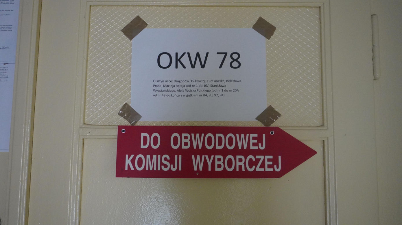 Wybory samorządowe 2024. Olsztynianie ruszyli do urn. Zobacz zdjęcia